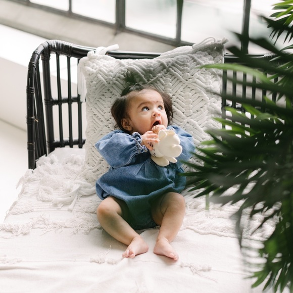 Meet your Posher, Shay 🤍 - Picture 2 of 5